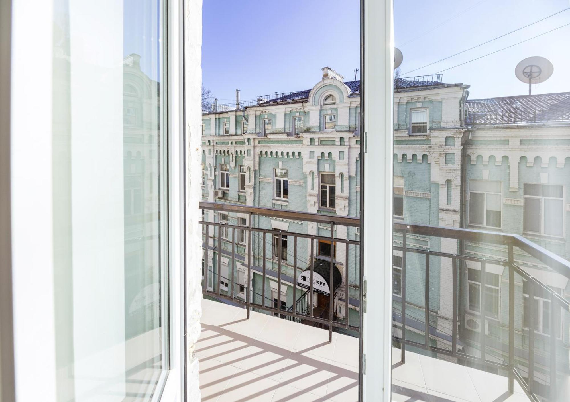 Apart Hotel Maidan Kiev Buitenkant foto
